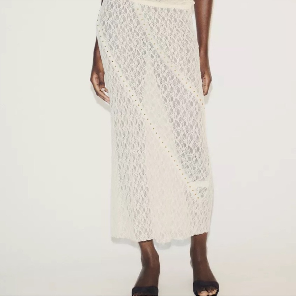 Zara studded lace midi white skirt. Small. New